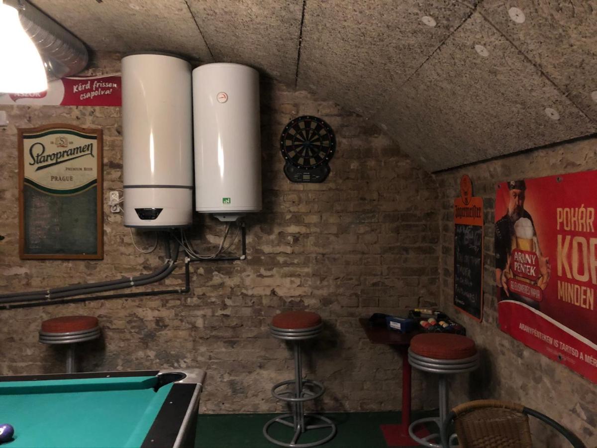 Whole Basement Former Pub2 For Stag Do, Men'S Cave Budapest Exterior foto