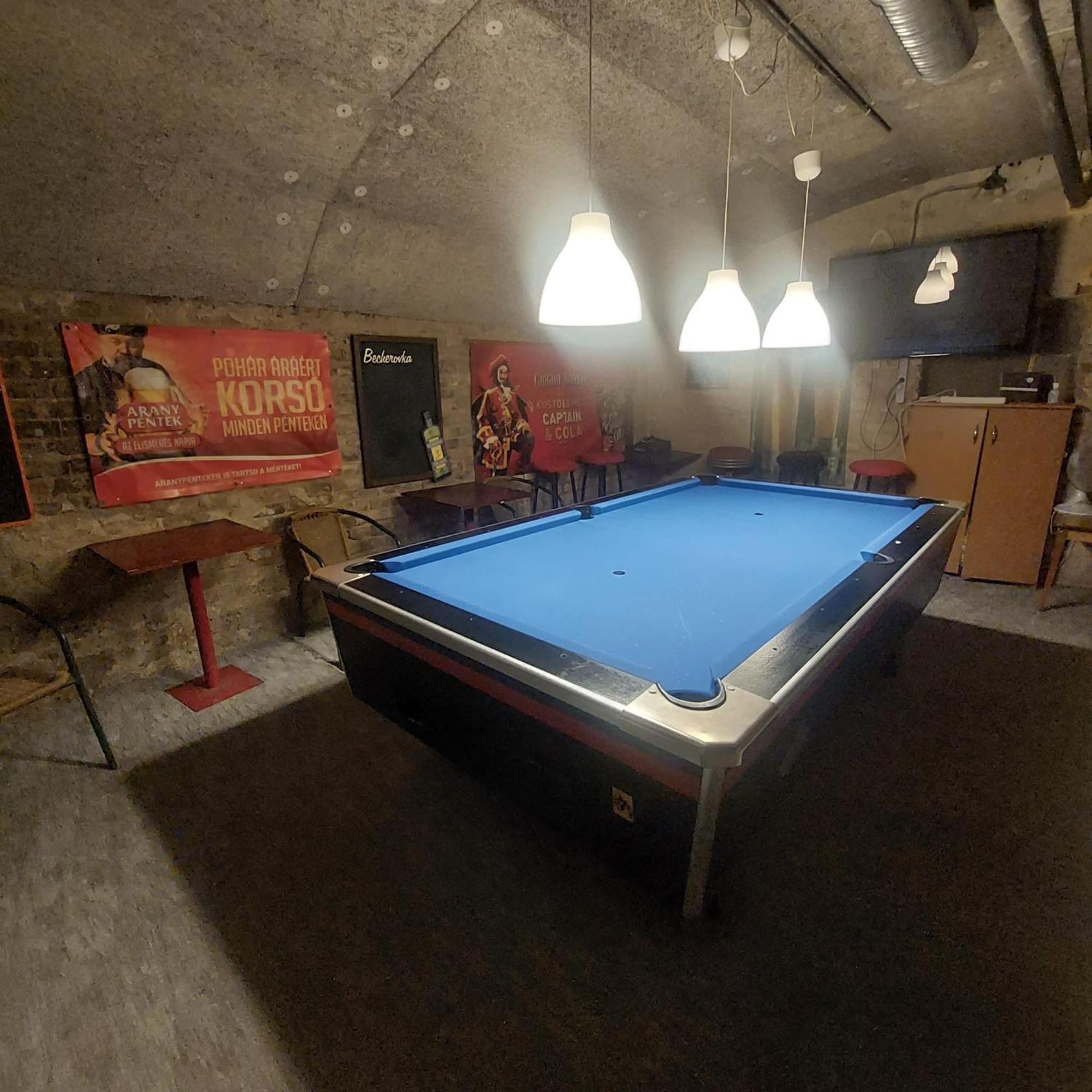 Whole Basement Former Pub2 For Stag Do, Men'S Cave Budapest Exterior foto